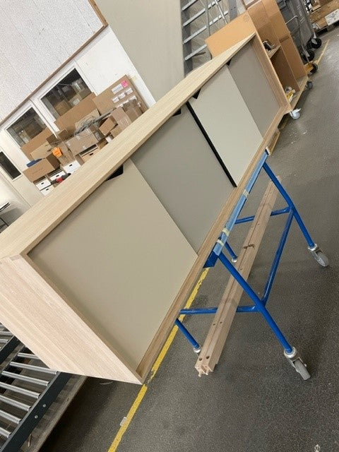 Modelo de exposição - Móveis Andersen - S1 S1 - L200XD50XH68 CM - OAK/SOAP com portas multicoloridas