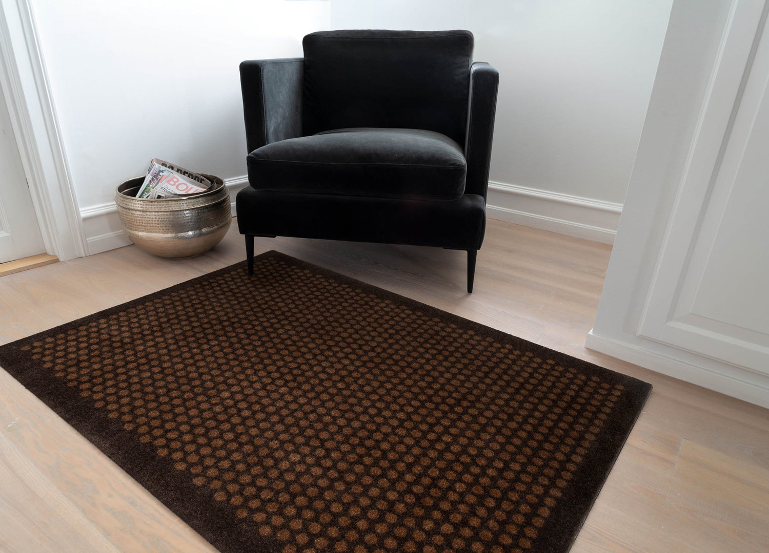 Notícias - Carpet/teve 90 x 130 cm - Dot/Cognac -Dark Brown