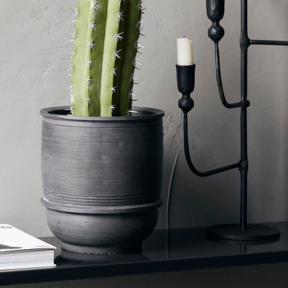 Médico da casa - Pote de ervas, terra, concreto - H: 16 cm, dia: 14 cm