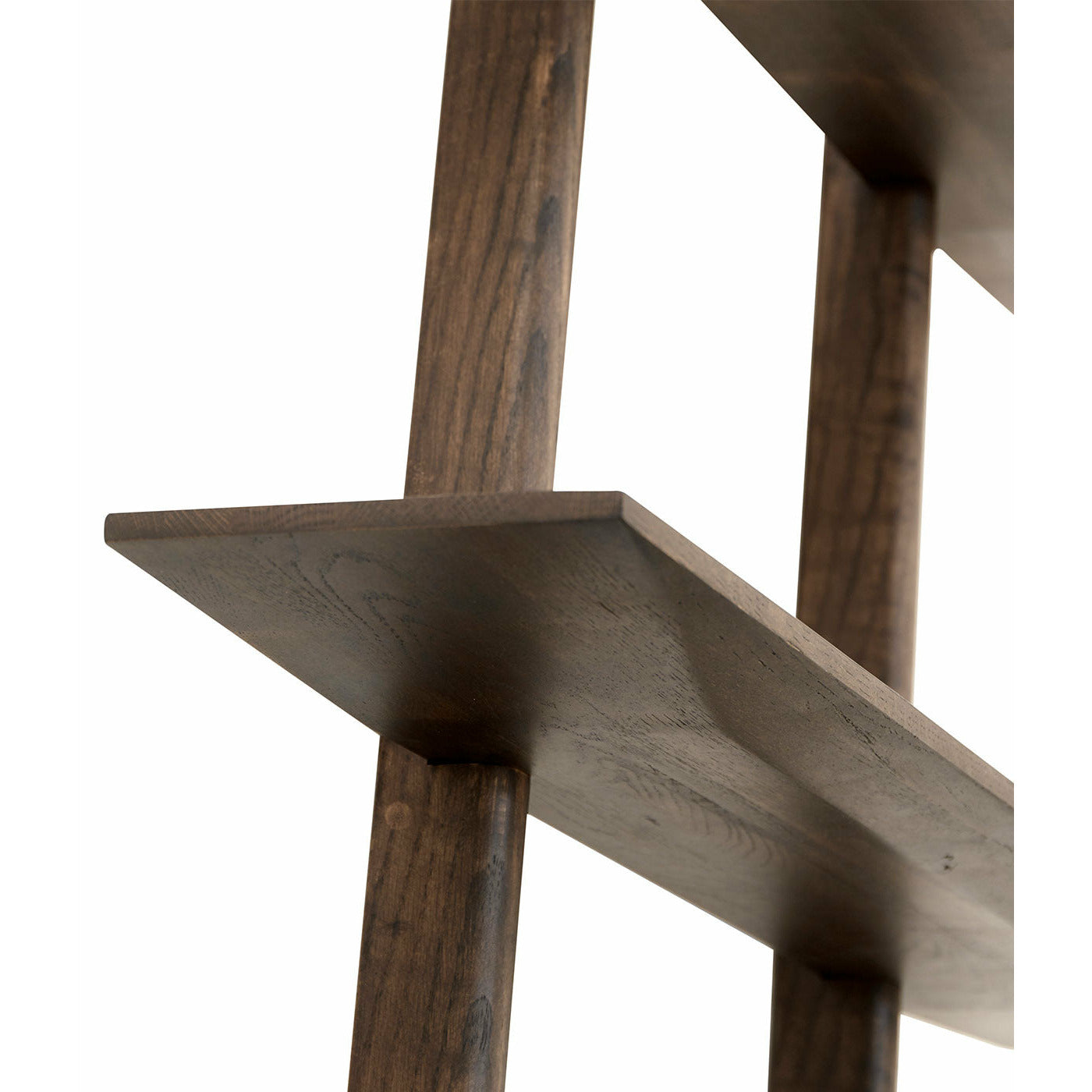 Muubs Hylde Noir Dark stained oil - Mørkbejdset/olie - Eg (EU) - W: 90 H: 100 D: 20 cm - DesignGaragen.dk.