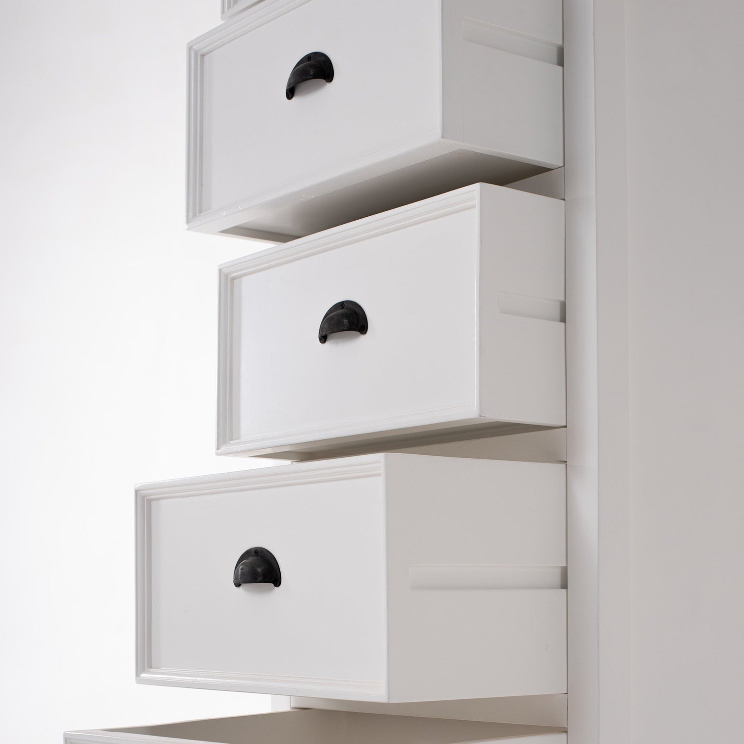 Halifax Grand Smal Kommode med skuffer - NovaSolo - DesignGaragen.dk