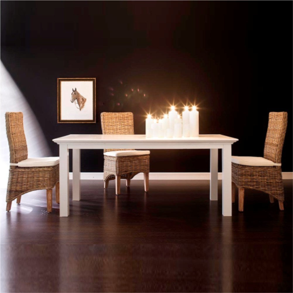 Wickerworks Morin -cadeira de mesa de jantar à mão em vime natural com almofadas (vendidas como par)