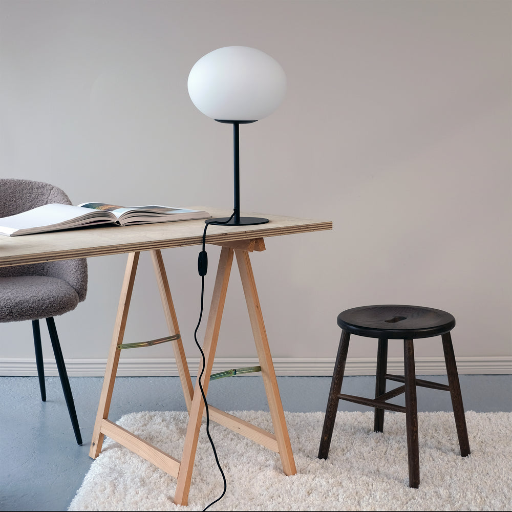 Dyberg Larsen Princess bordlampe - Ø28x48,5 cm - DesignGaragen.dk.