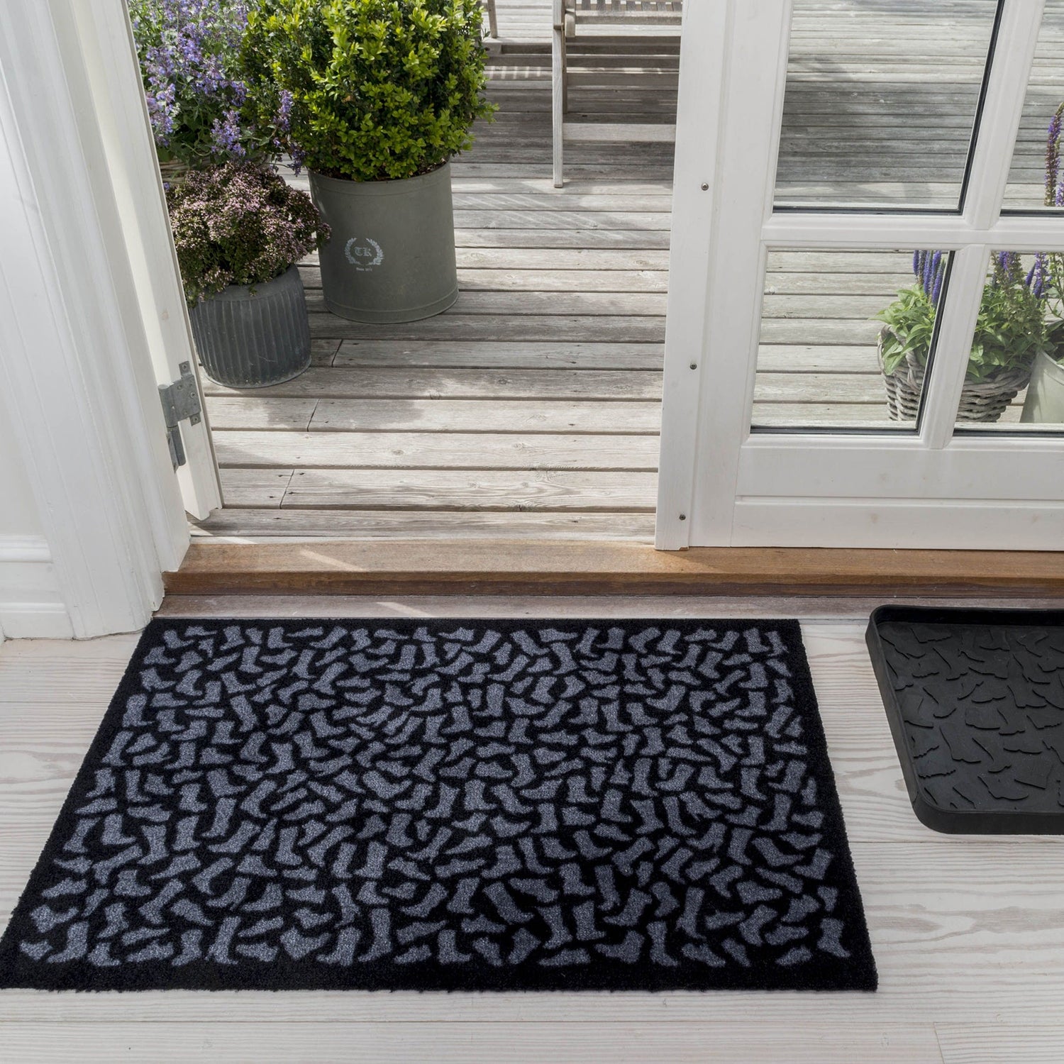 GULVMÅTTE 60 X 90 CM - FOOTWEAR/BLACK GREY - Tica Copenhagen - DesignGaragen.dk