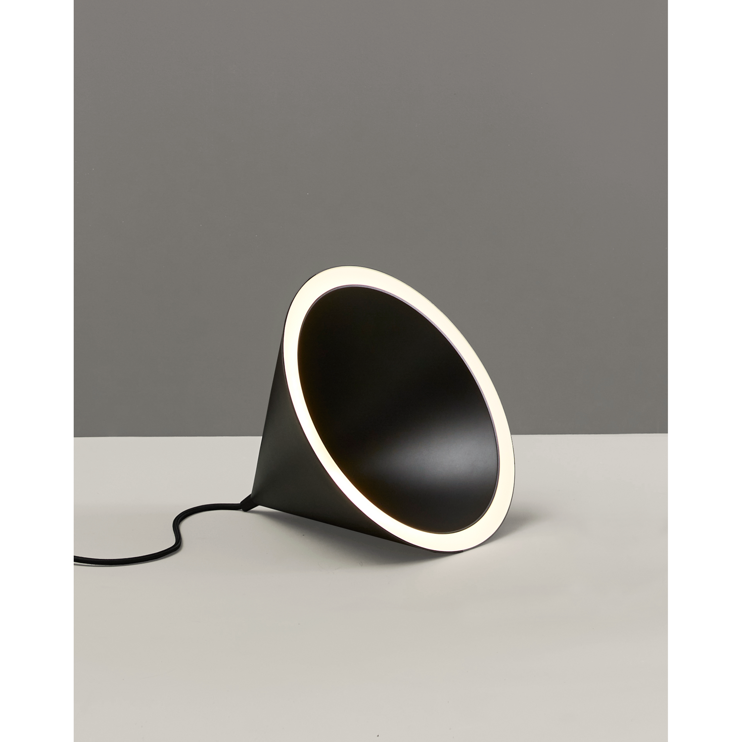 WOUD - Annular pendant (Small) - Black - WOUD - DesignGaragen.dk
