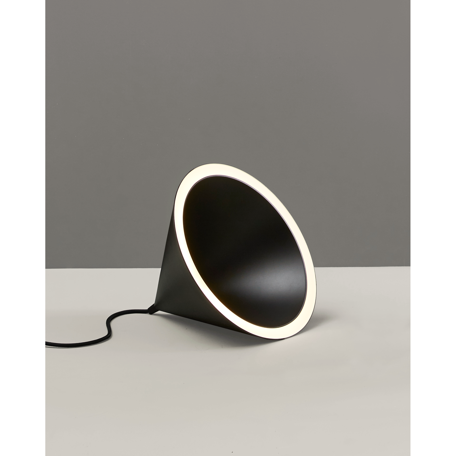 WOUD - Annular pendant (Small) - Black - WOUD - DesignGaragen.dk