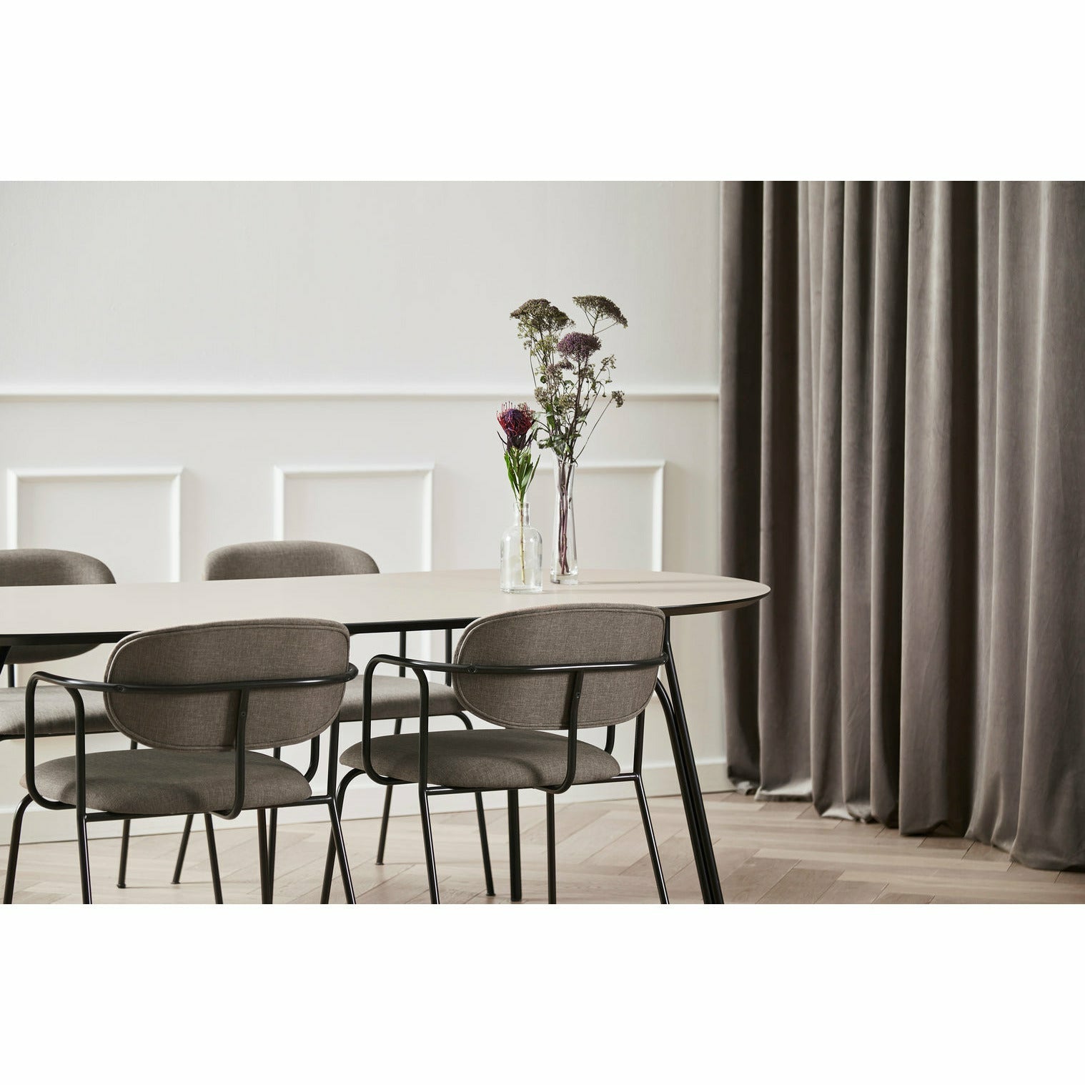 WOUD - Tree dining table (220 cm) - Beige/beige - WOUD - DesignGaragen.dk