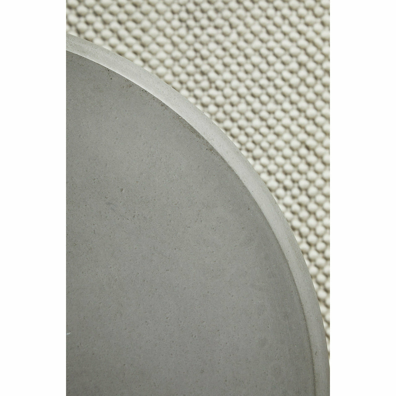 Woud - Tabela lateral sécia - concreto (Ø45xh49)